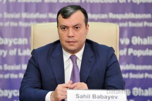 5 il ərzində şəhid ailələri və müharibə əlillərinə 11 min mənzil veriləcək - Nazir