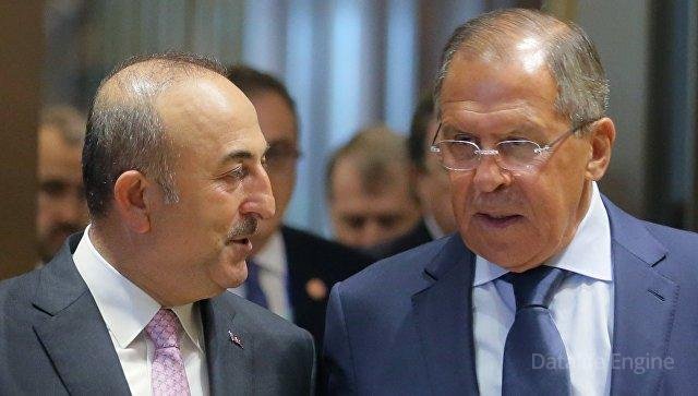 Mövlud Çavuşoğlu rusiyalı həmkarı ilə Dohada görüş keçiriblər