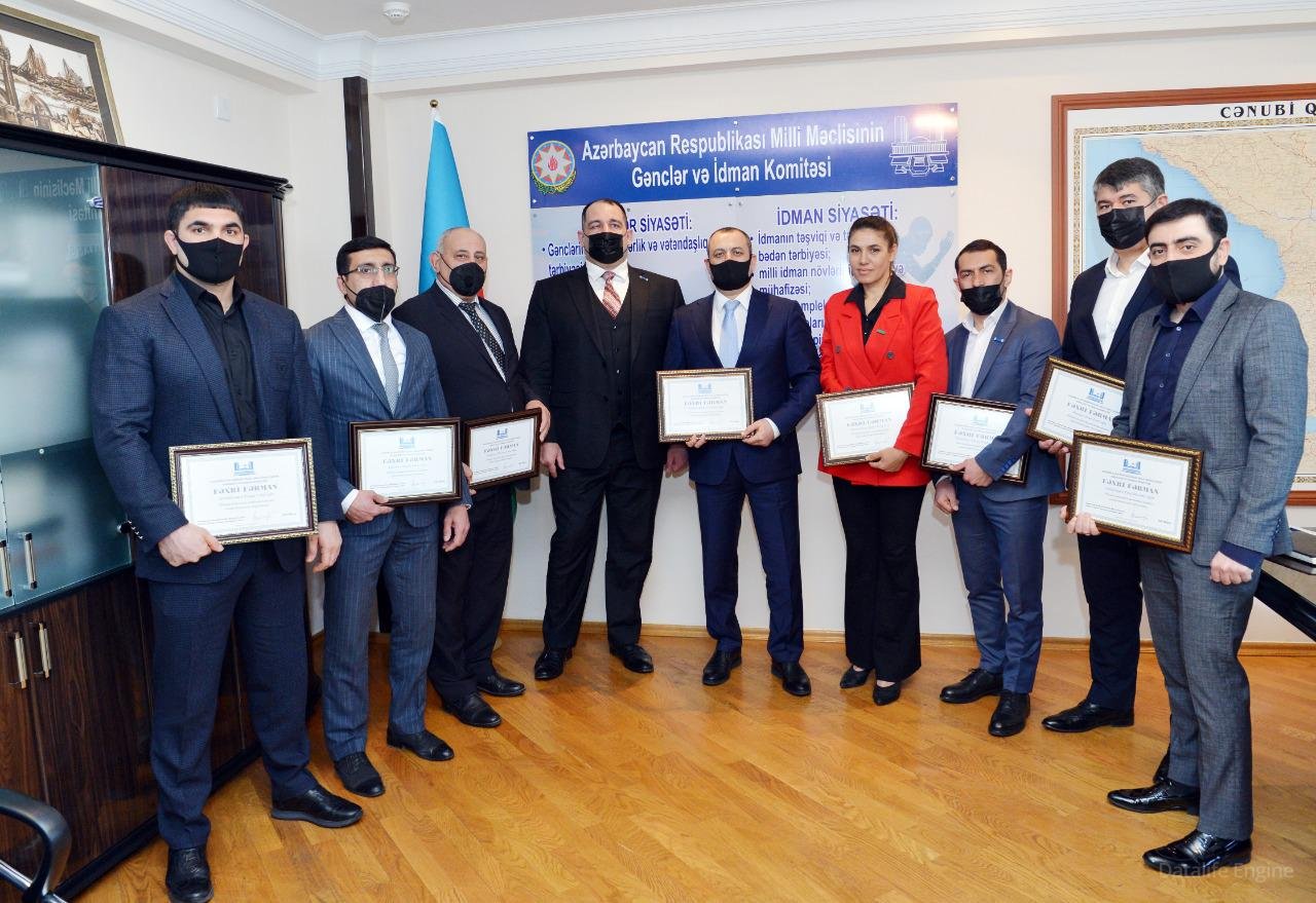 Milli Məclisdə ölkəmizi beynəlxalq yarışlarda təmsil edən idmançılarla görüş olub