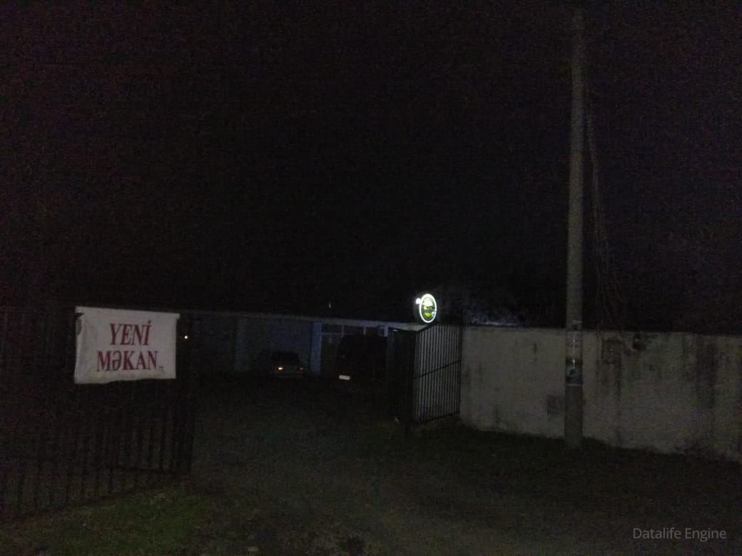 Gecə fəaliyyət göstərən kafenin icarədarı və müştərilərinin işi məhkəməyə göndərilib