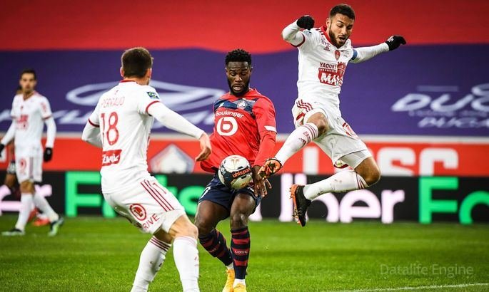 "Lil" Fransa futbol çempionatında "Lion"a qalib gələrək liderliyini qorudu