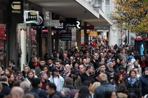 ABŞ əhalisinin sayı son 10 ildə 22,7 milyon artıb