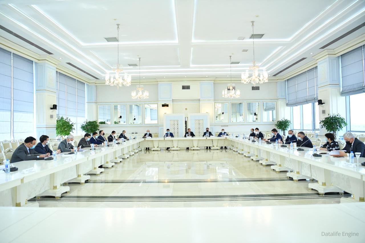 İqtisadi siyasət, sənaye və sahibkarlıq komitəsinin iclası keçirilib