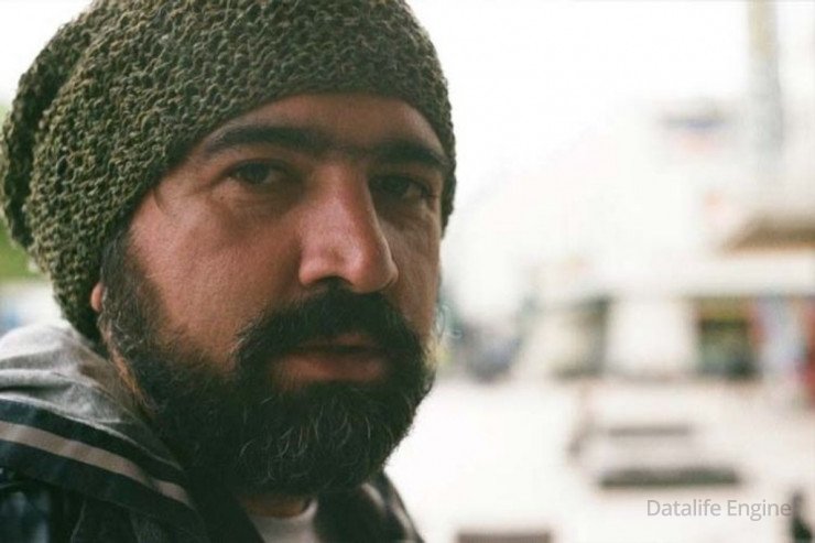 “Kuklalar”ın rejissoru evində ölü tapılıb