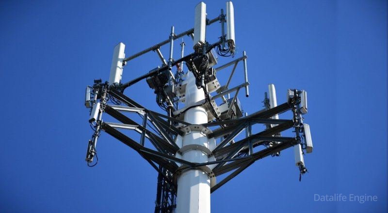 Mobil ötürücü stansiyalar təbiətə zərər vurur? - Nazirlikdən açıqlama