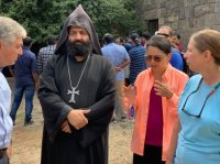 ABŞ-ın Ermənistan səfiri faşist Njdenin Tatev məbədindəki otağını ziyarət etdi?.. - FOTOLAR