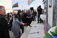 Abşeronda şəhidlərin xatirəsinə ucaldılan abidə-bulaq kompleksinin açılışı olub, il mərasimi keçirilib