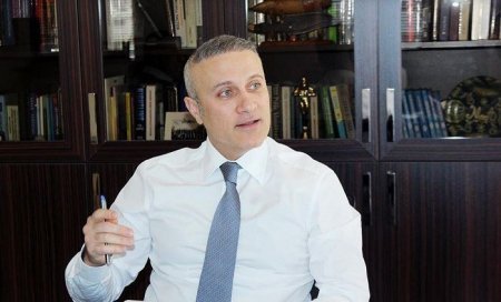 Yeni rəis bu məmurun QARDAŞIDIR 