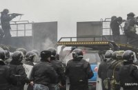 Qazaxıstanda hava limanı etirazçılardan geri alındı