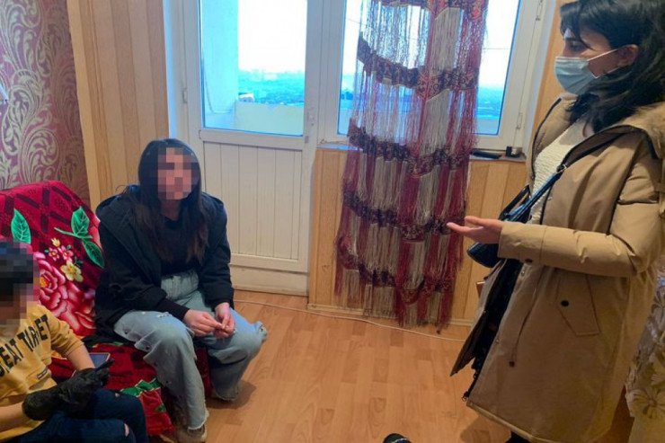 Uşağını evdə tək qoyan anaya XƏBƏRDARLIQ