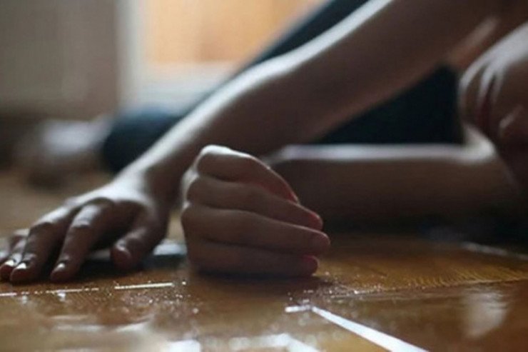 Bakıda evdə qadın MEYİTİ TAPILDI