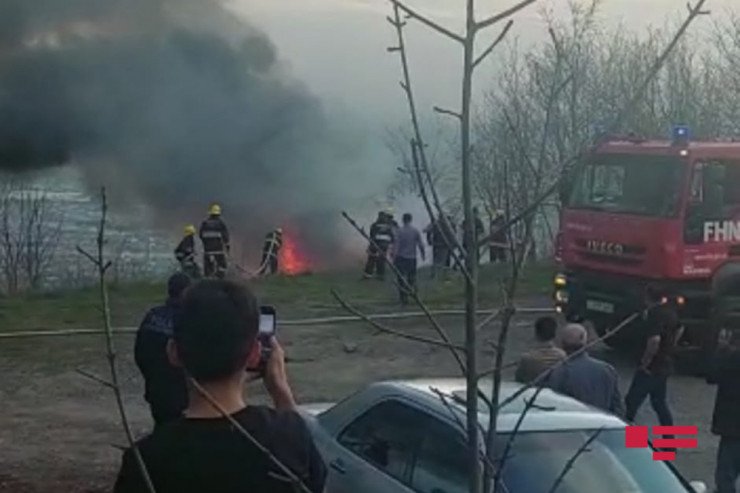 Avtomobil YANDI, sürücü özünü dərəyə ATDI - AZƏRBAYCANDA