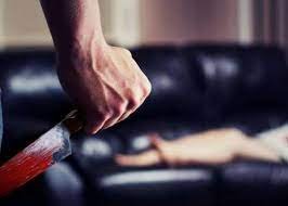 Bakıda qısqanclıq zəminində anasını öldürməyə cəhd edən şəxs hakim qarşısına çıxarılır