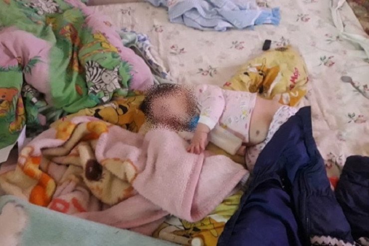 İşdən evə gələn kişi ŞOKA düşdü: Arvadı iki uşağını öldürüb İNTİHAR etdi