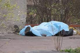 Bakıda yaşlı kişi yıxılıb öldü