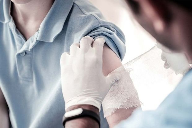 Salyanda hamamda qızdırıcı partladı: 13 yaşlı yeniyetmə yaralandı