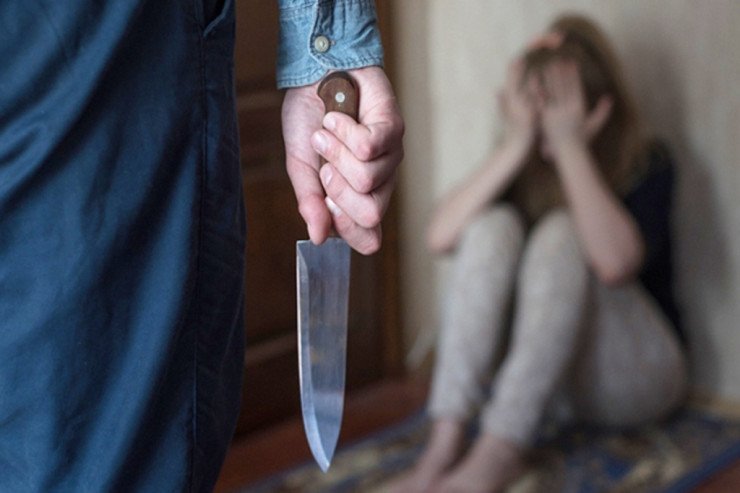 Azərbaycanda ər boşanmaq istəyən arvadını öldürüb, qayınanasını bıçaqladı - TƏFƏRRÜAT