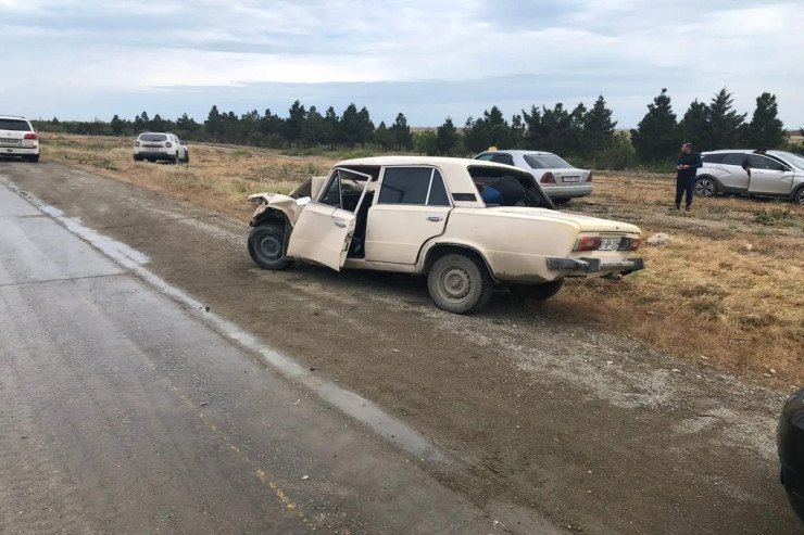 Bakı-Quba yolunda DƏHŞƏTLİ QƏZA: Ata və azyaşlı qızı öldü - FOTO
