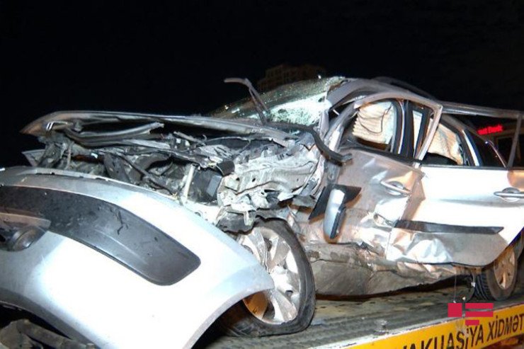 2 avtomobil toqquşdu, sürücülər ağır xəsarət aldı -FOTO