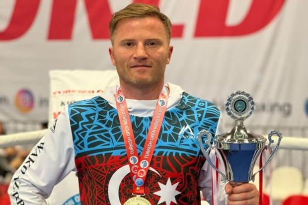 “Ağ canavar” səkkizinci dəfə Dünya Kubokunun qalibi oldu