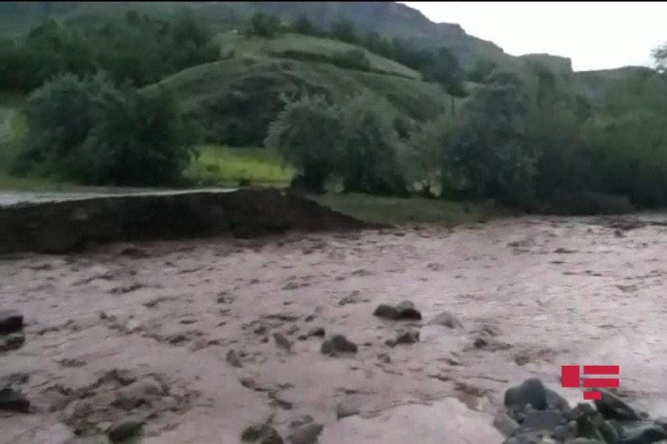 Sürücünün bolidinin mühərriki dayanıb. Bu, onun yarışı tamamlamaması ilə nəticələnib. Qeyd edək ki, buna qədər Mik Şumaxerin (“Haas”) də bolidində maye sızması olduğu üçün o, yarışı yandırıb. Sürücünün bolidinin mühərriki dayanıb. Bu, onun yarışı tamamlamaması ilə nəticələnib. Qeyd edək ki, buna qədər Mik Şumaxerin (“Haas”) də bolidində maye sızması olduğu üçün o, yarışı yandırıb.