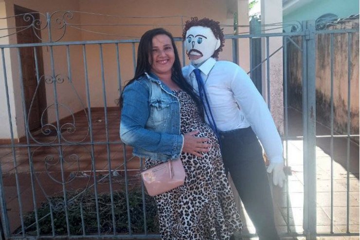 Kukla ilə evlənən qadın toydan sonra hamilə qaldı - FOTOLENT