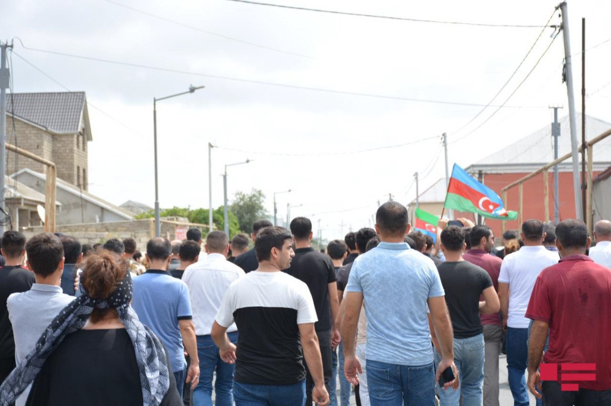 Laçında şəhid olan hərbçilərimiz dəfn edildi - FOTO Laçında şəhid olan hərbçilərimiz dəfn edildi - FOTO