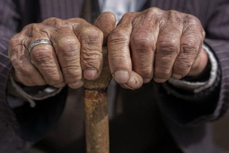 81 yaşlı kişi ailəsinə ŞOK YAŞATDI