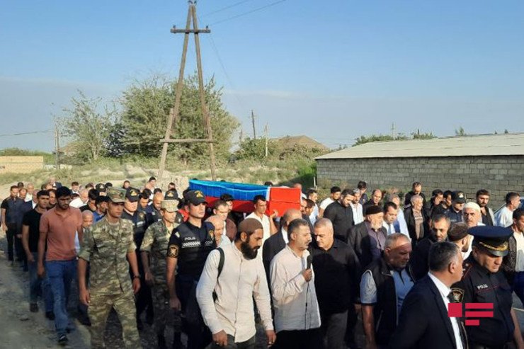 Şəhid Elmi Səmədov Salyanda dəfn olundu