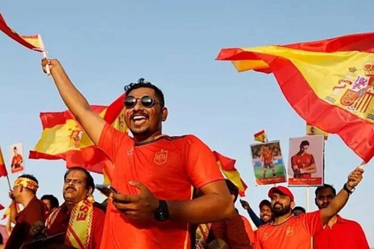 Qətər dünya çempionatı üçün xaricdən azarkeş gətirir