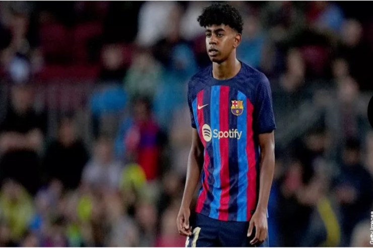 16 yaşlı futbolçu tualetə getdi: Komandası 10 dəqiqə azlıqda oynadı 16 yaşlı futbolçu tualetə getdi: Komandası 10 dəqiqə azlıqda oynadı