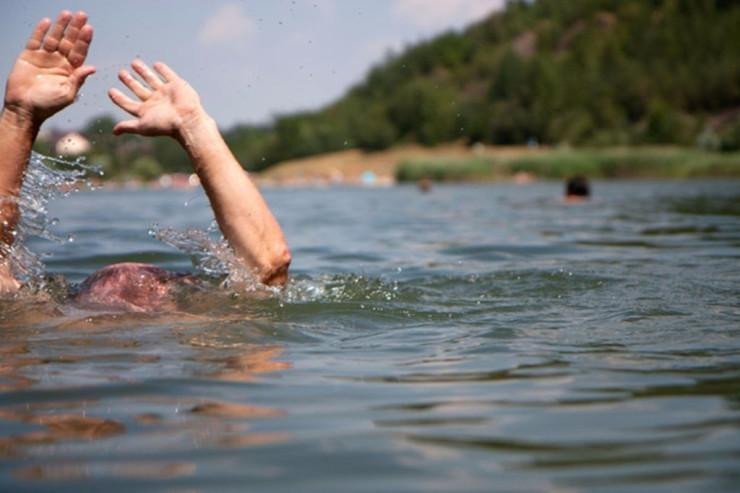 Kürdə batan ata və qızının axtarışları davam edir